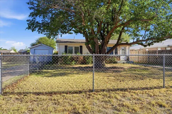 705 11th Street, Shallowater, TX 79363