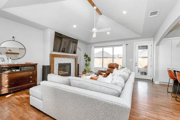 704 N 8th Street, Wolfforth, TX 79382