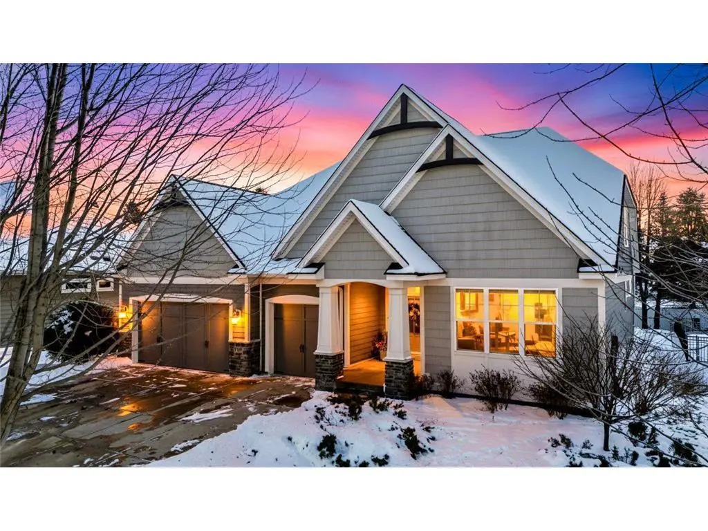 16899 E Lake Dr, Lakeville, MN 55044-6052