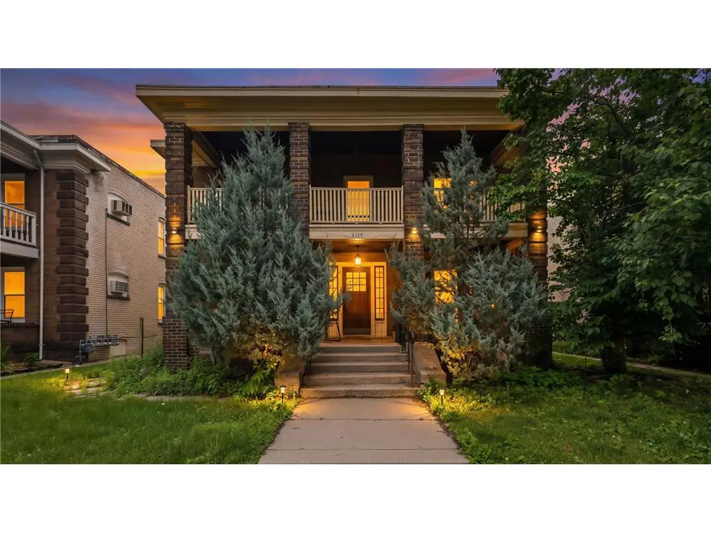 3035 Bryant Ave S, Minneapolis, MN 55408-2828