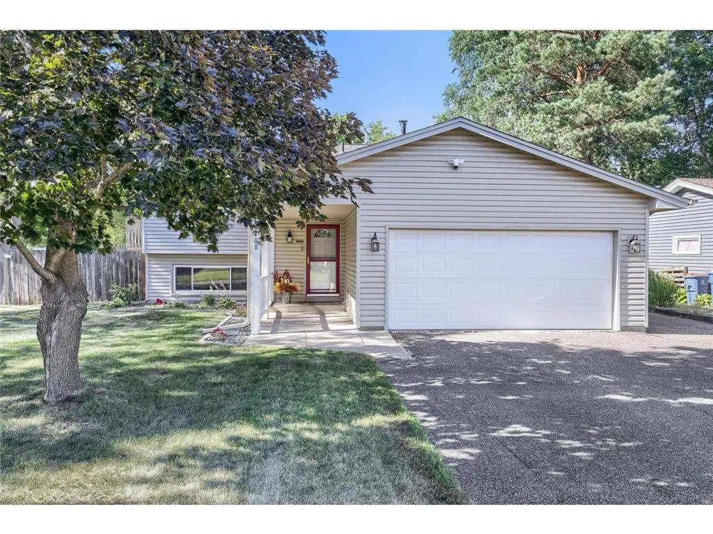 6208 114th Ave N, Champlin, MN 55316-2957