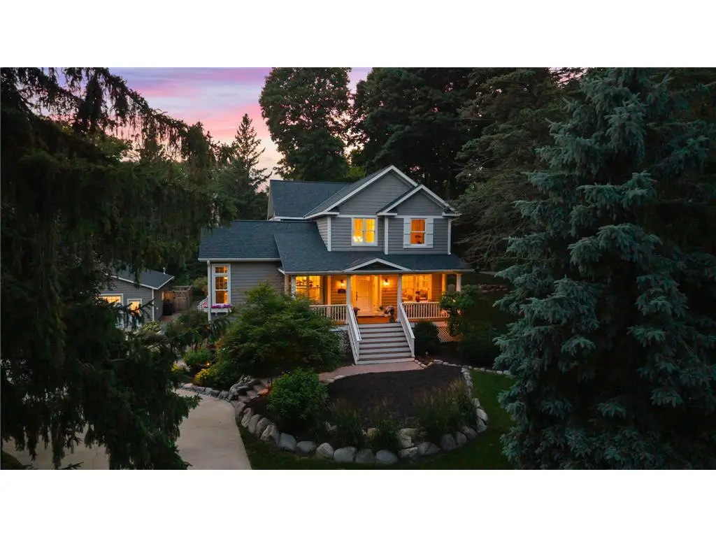 4940 Suburban Dr, Excelsior, MN 55331-8666