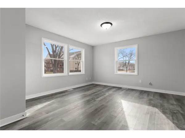 1313 N Irving Ave, Minneapolis, MN 55411-3146