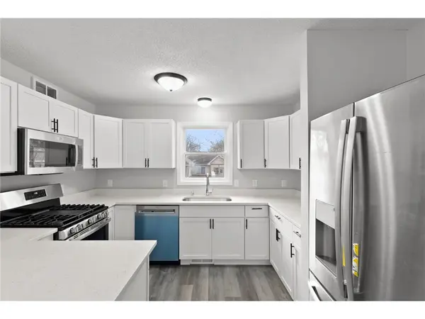 1313 N Irving Ave, Minneapolis, MN 55411-3146