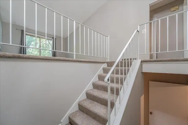 299 River Woods Ln, Burnsville, MN 55337-3389