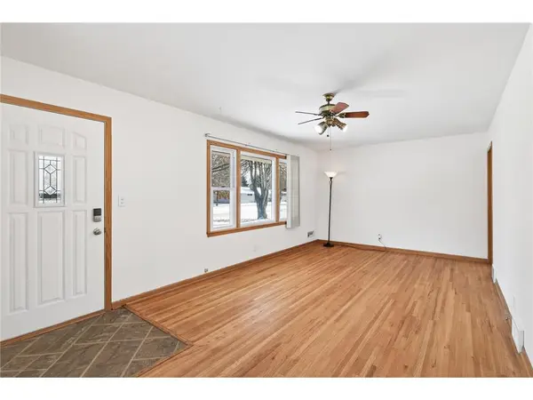 8624 Columbus Ave S, Bloomington, MN 55420-3014