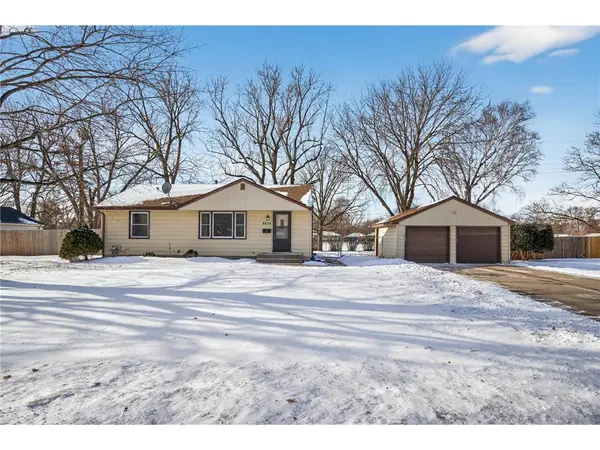 8624 Columbus Ave S, Bloomington, MN 55420-3014