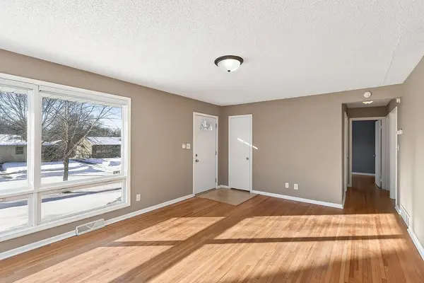 1589 Euclid St, St Paul, MN 55106-5903