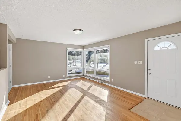 1589 Euclid St, St Paul, MN 55106-5903