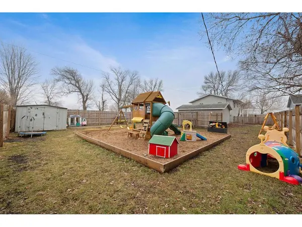 331 Western Ave S, Watkins, MN 55389-4524