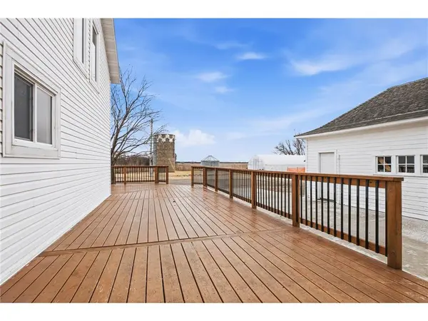 3909 32nd St SE, St Cloud, MN 56304-9719