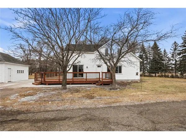 3909 32nd St SE, St Cloud, MN 56304-9719