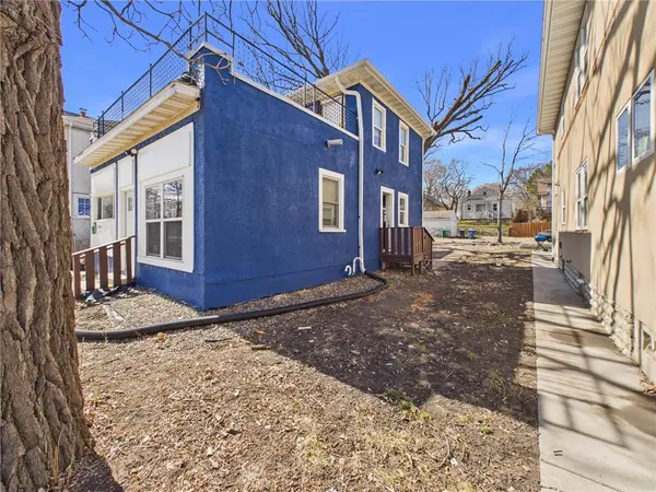 2651 N Thomas Ave, Minneapolis, MN 55411-1748