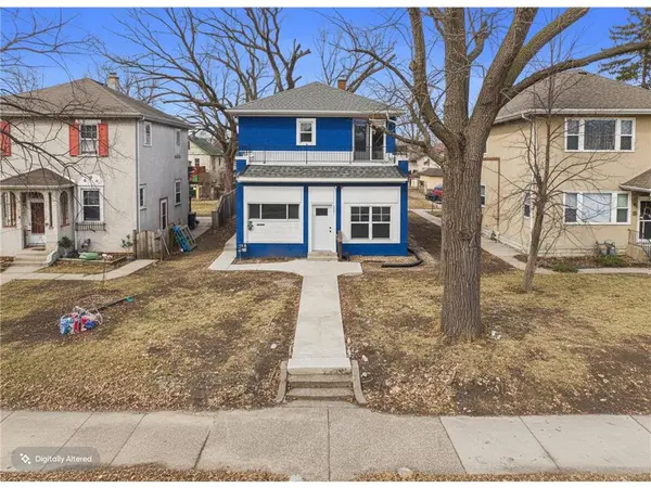 2651 N Thomas Ave, Minneapolis, MN 55411-1748