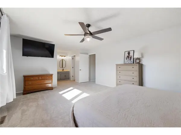 5413 Upper 147th St W, Apple Valley, MN 55124-6652