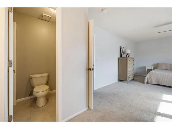 5413 Upper 147th St W, Apple Valley, MN 55124-6652