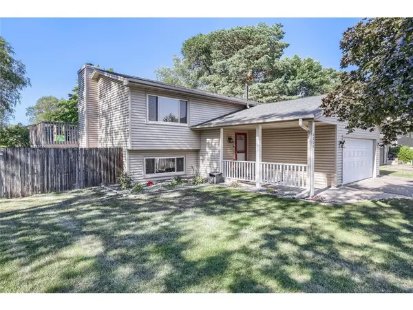 6208 114th Ave N, Champlin, MN 55316-2957