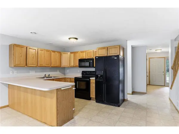 6372 13th St N, Oakdale, MN 55128-5954