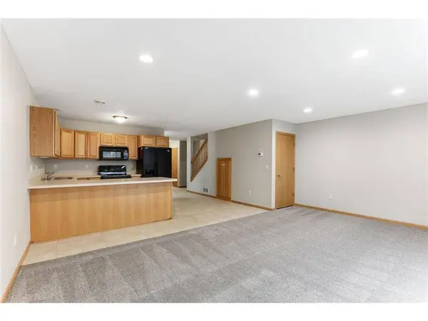 6372 13th St N, Oakdale, MN 55128-5954