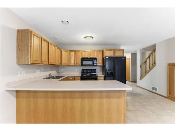 6372 13th St N, Oakdale, MN 55128-5954