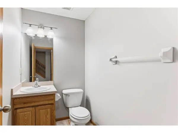 6372 13th St N, Oakdale, MN 55128-5954