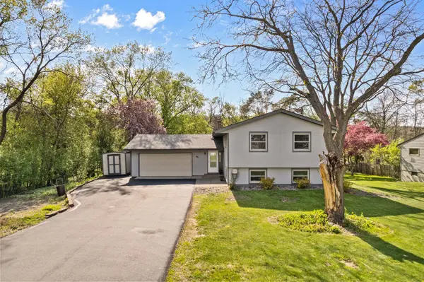 440 Queenan AVE S, Lakeland, MN 55043