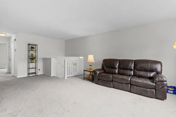 440 Queenan AVE S, Lakeland, MN 55043