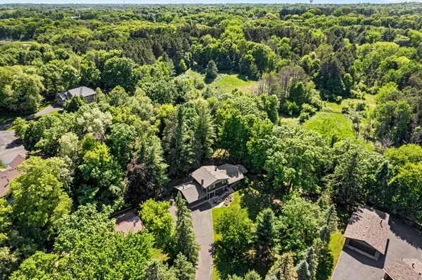 100 Puma LN, Mahtomedi, MN 55115