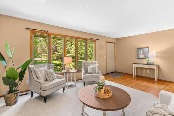 100 Puma LN, Mahtomedi, MN 55115