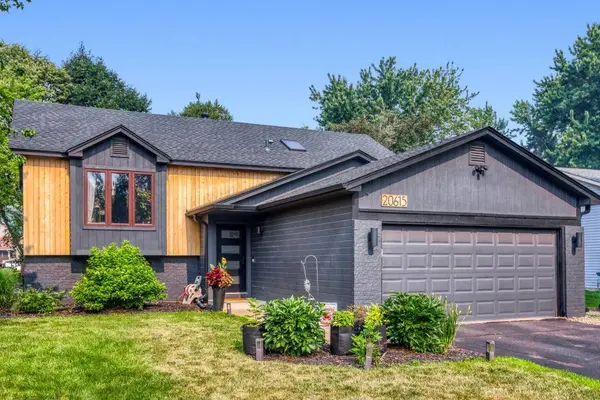 20615 Jaguar AVE, Lakeville, MN 55044