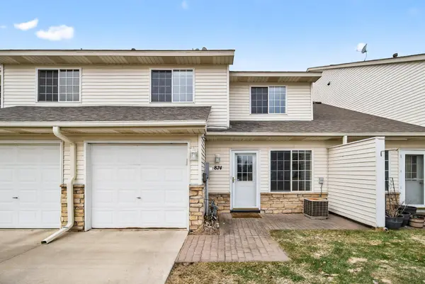 874 Gannon DR, Shakopee, MN 55379