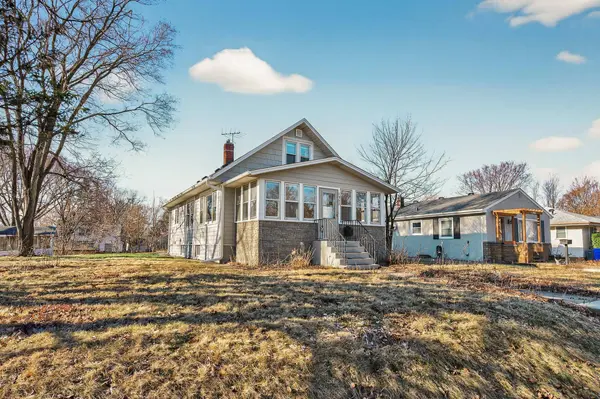 1952 Orange AVE E, Saint Paul, MN 55119