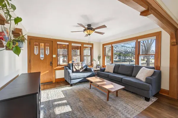 1952 Orange AVE E, Saint Paul, MN 55119