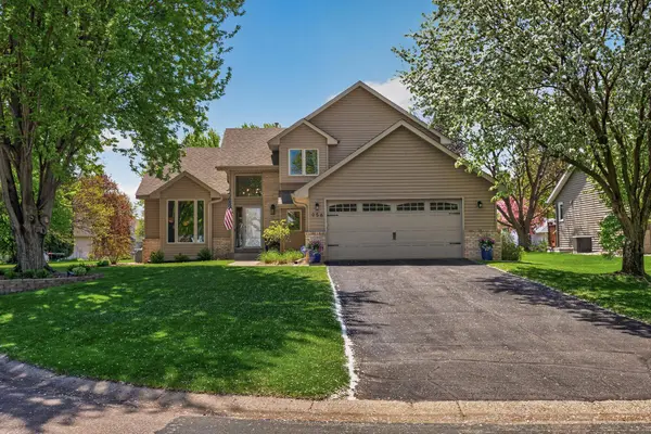 956 Trillium CT, Eagan, MN 55123