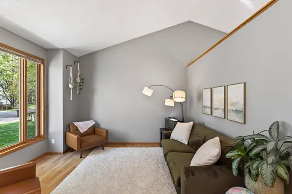 956 Trillium CT, Eagan, MN 55123