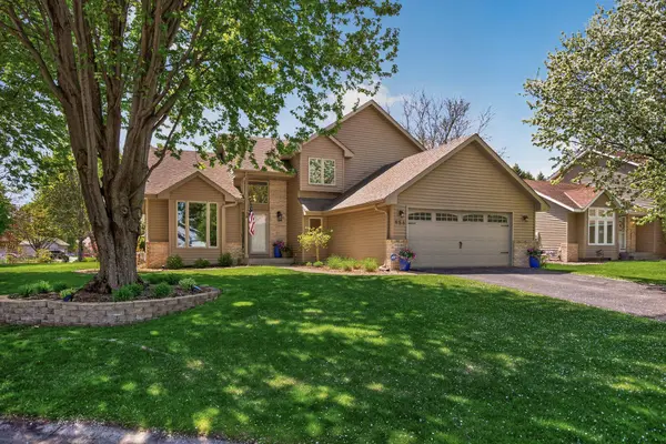 956 Trillium CT, Eagan, MN 55123