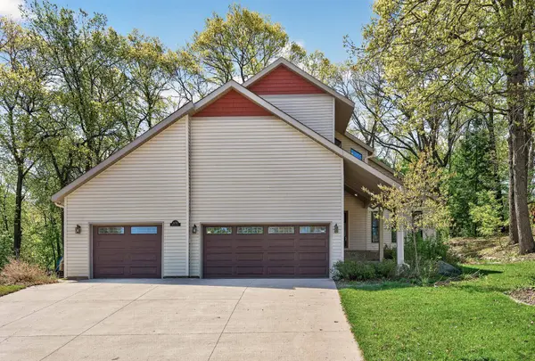 8750 Hunters WAY, Apple Valley, MN 55124