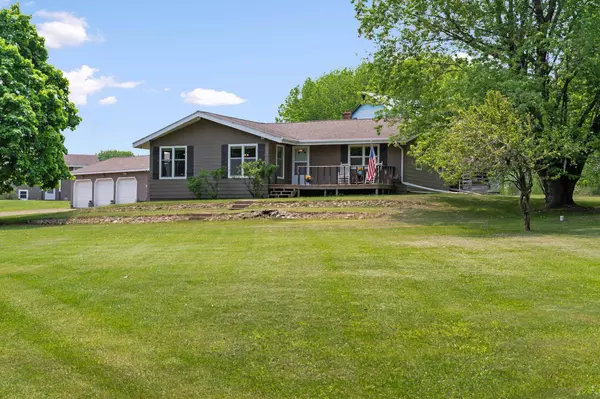 18400 Lundgren DR, Pine Lake Twp, MN 55735
