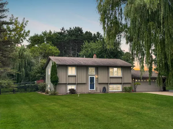 2835 Laurel ST S, Cambridge, MN 55008