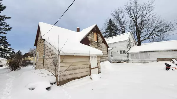 217 1st ST, Sandstone, MN 55072