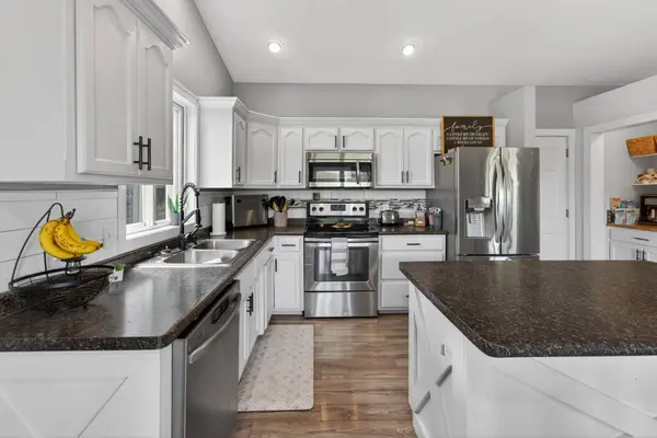 751 Morrison AVE S, Annandale, MN 55302
