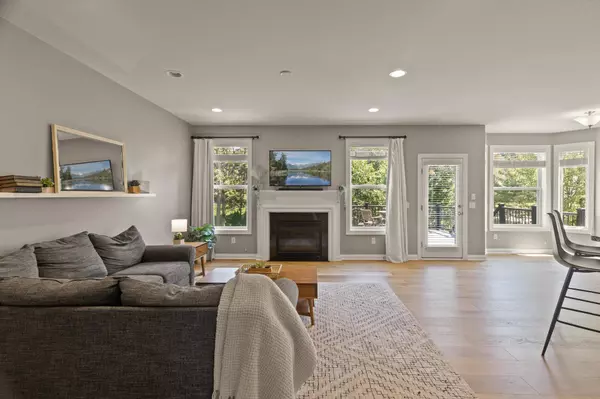 5020 Kimberly LN N, Plymouth, MN 55446