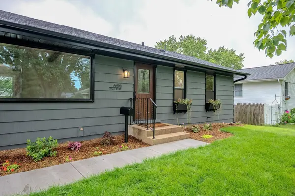 8679 Rich RD, Bloomington, MN 55437