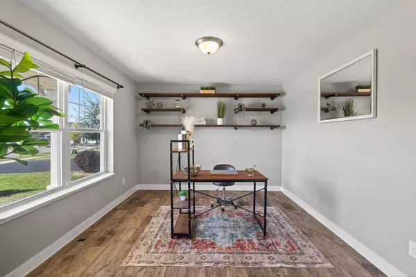 1861 Attenborough ST, Shakopee, MN 55379