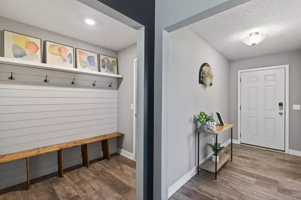 1861 Attenborough ST, Shakopee, MN 55379