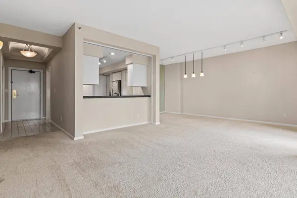 1235 Yale PL #808, Minneapolis, MN 55403