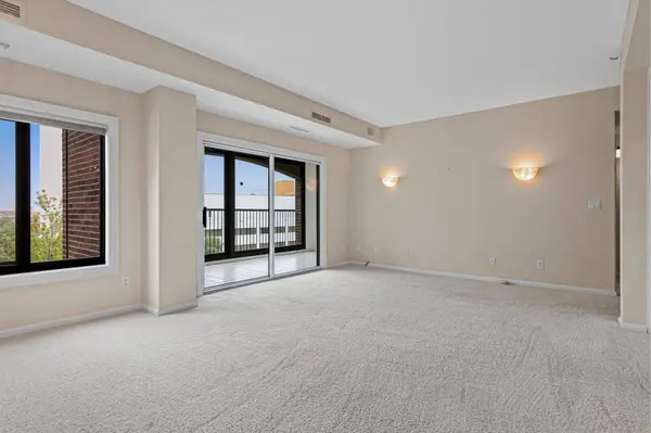 1235 Yale PL #808, Minneapolis, MN 55403
