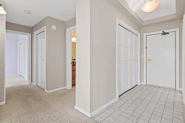 1235 Yale PL #808, Minneapolis, MN 55403
