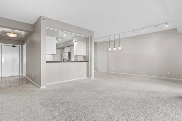 1235 Yale PL #808, Minneapolis, MN 55403