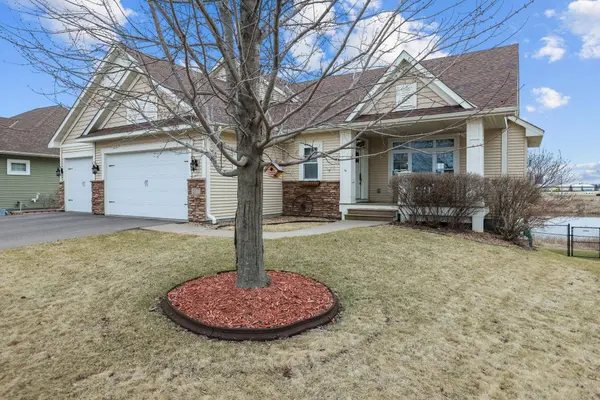 5373 199th ST N #N, Forest Lake, MN 55025